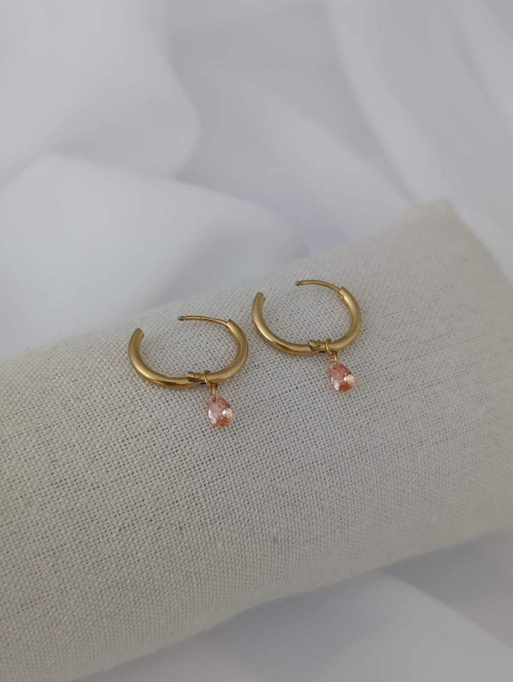 Boucles d'oreilles en acier inoxydable avec des zircons – 12 mm