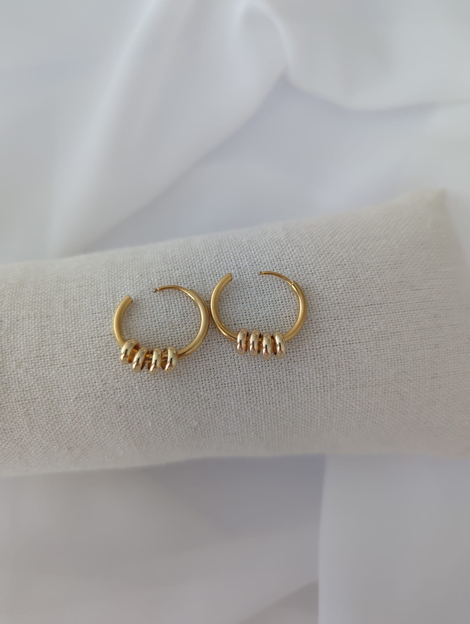 Boucles d'oreilles en acier inoxydable avec breloques anneaux dorées ou argentées - 14 mm