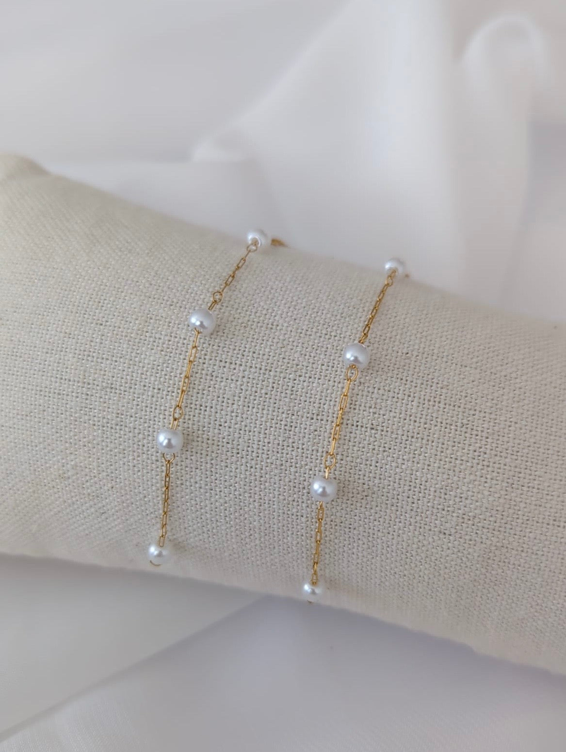 Boucles d'oreilles dorées en acier inoxydable avec perles