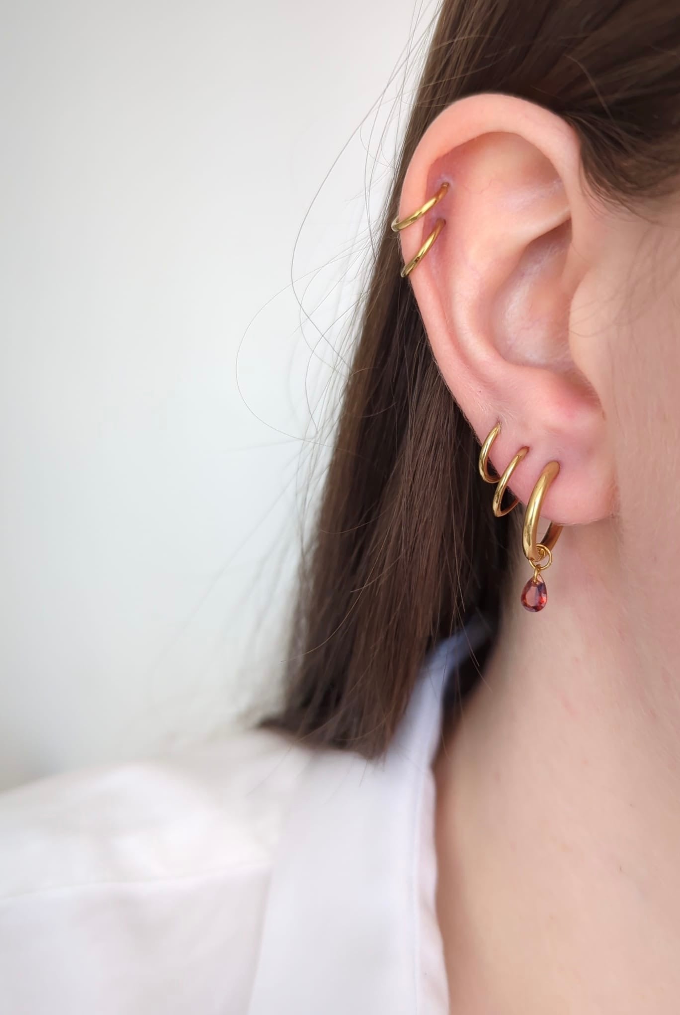 Boucles d'oreilles en acier inoxydable avec des zircons – 12 mm