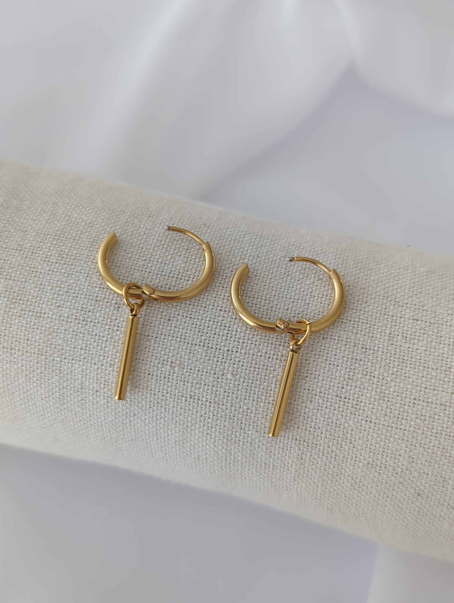 Boucles d'oreilles en acier inoxydable avec breloque dorée ou argentée - 12 mm