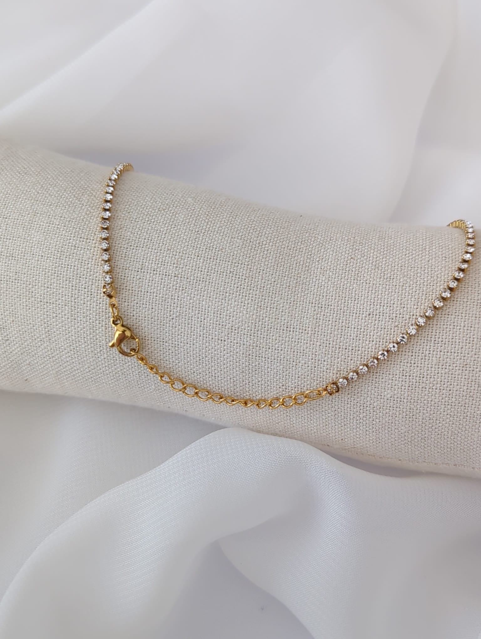 Collier doré en acier inoxydable avec des strass