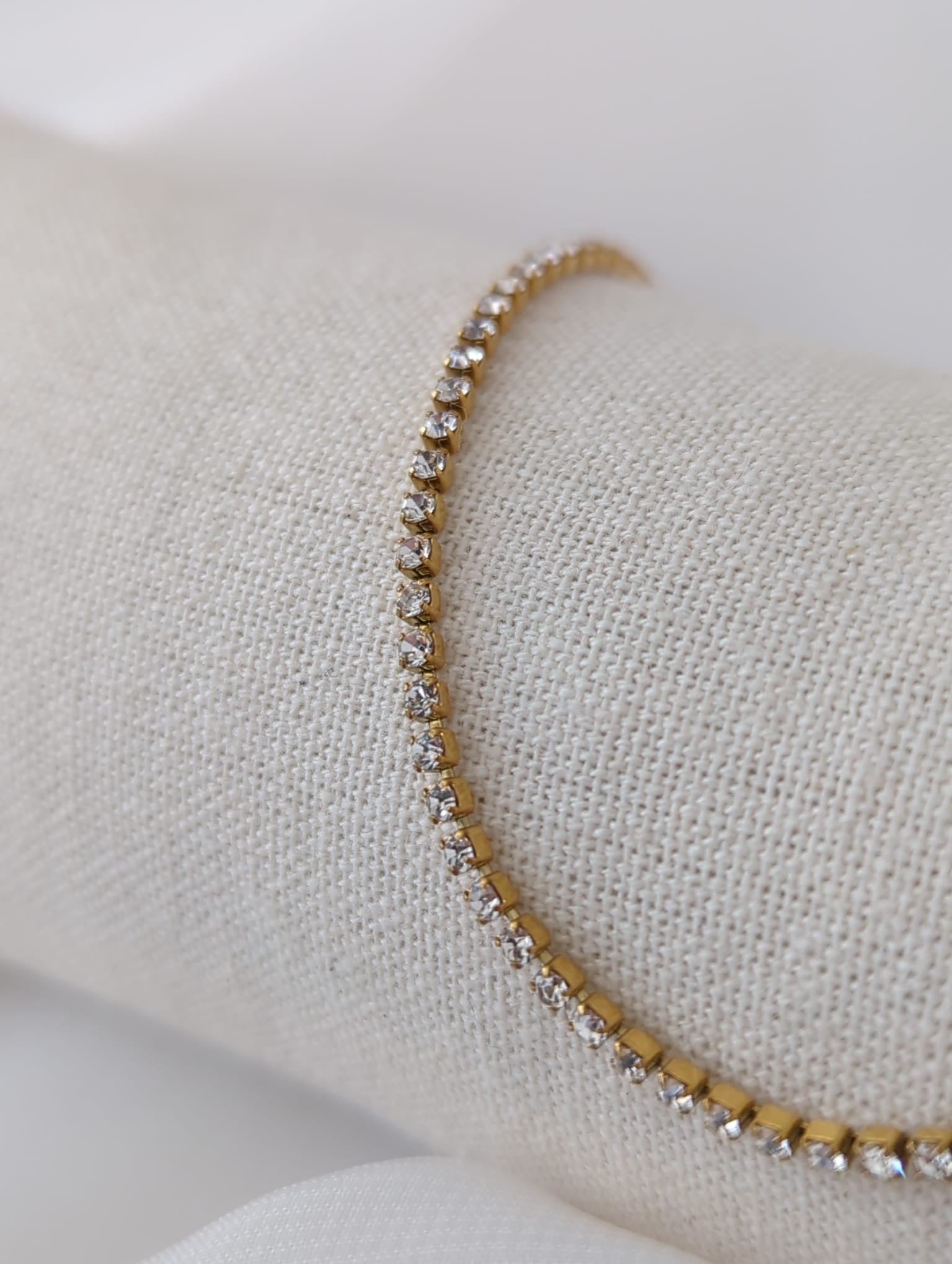 Collier doré en acier inoxydable avec des strass