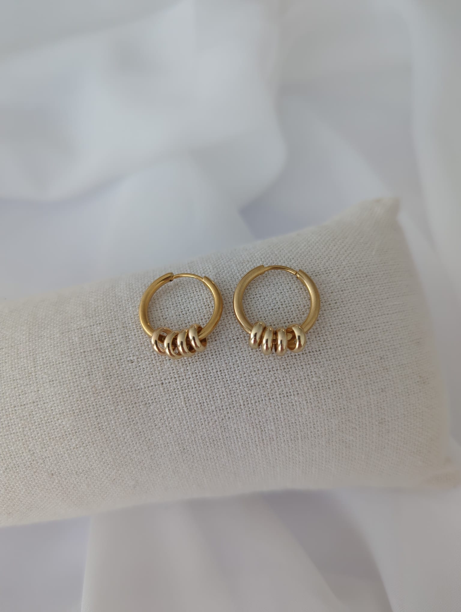 Boucles d'oreilles en acier inoxydable avec breloques anneaux dorées ou argentées - 14 mm