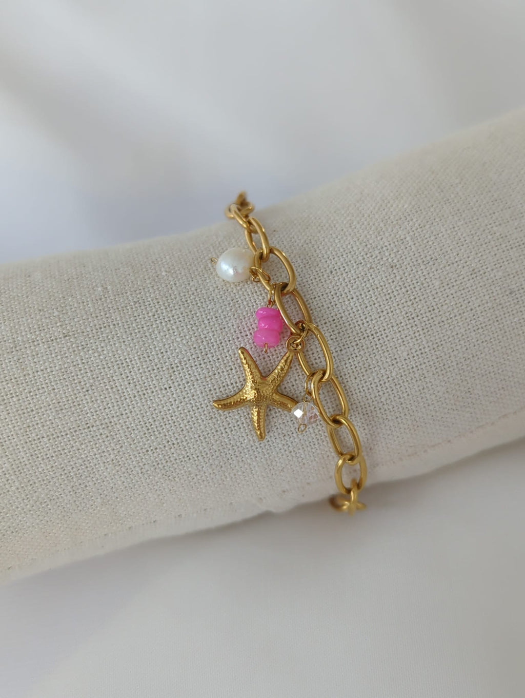Bracelet doré en acier inoxydable avec breloque étoile de mer et perle d'eau douce