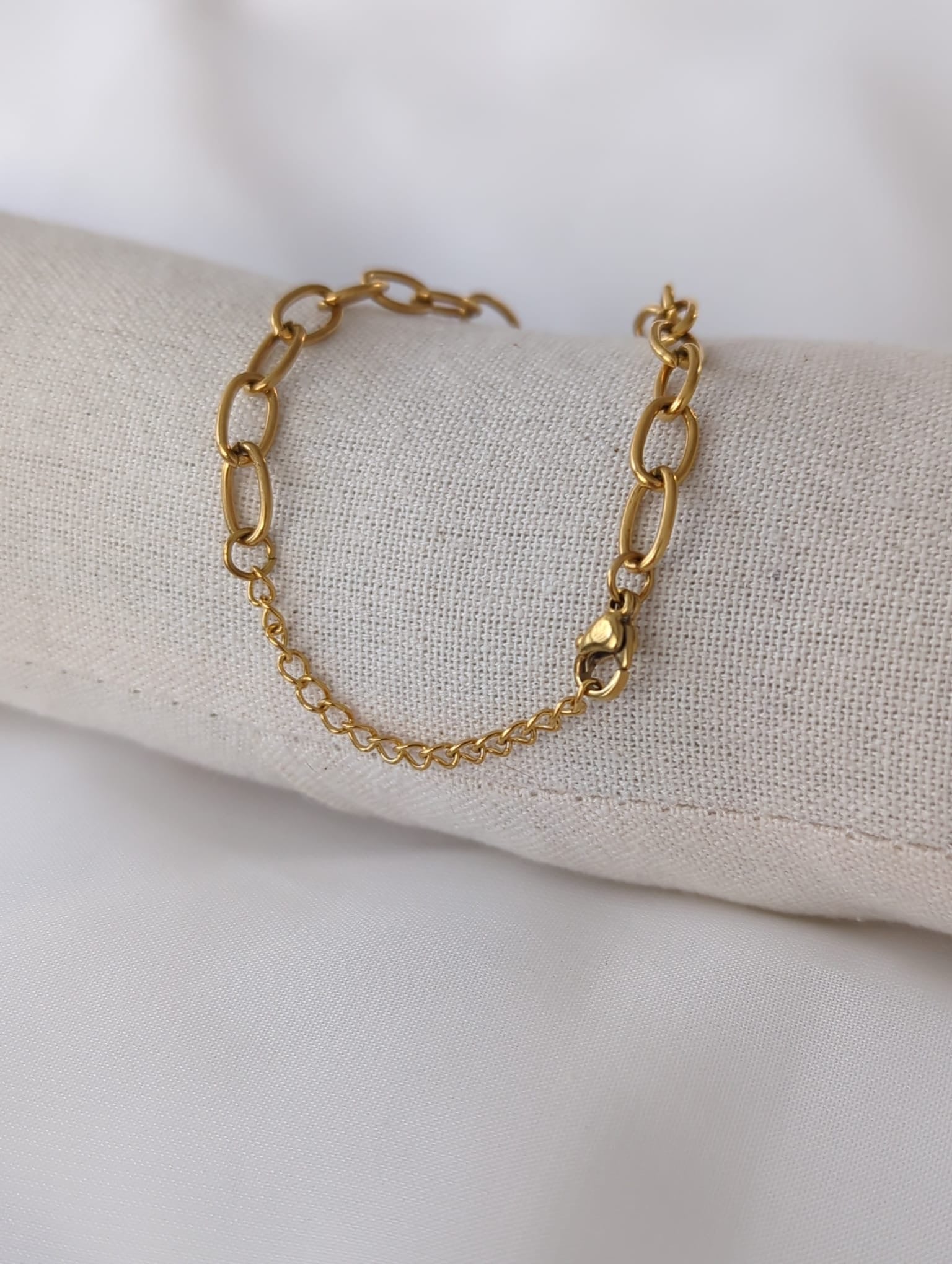 Bracelet doré en acier inoxydable avec breloque étoile de mer et perle d'eau douce