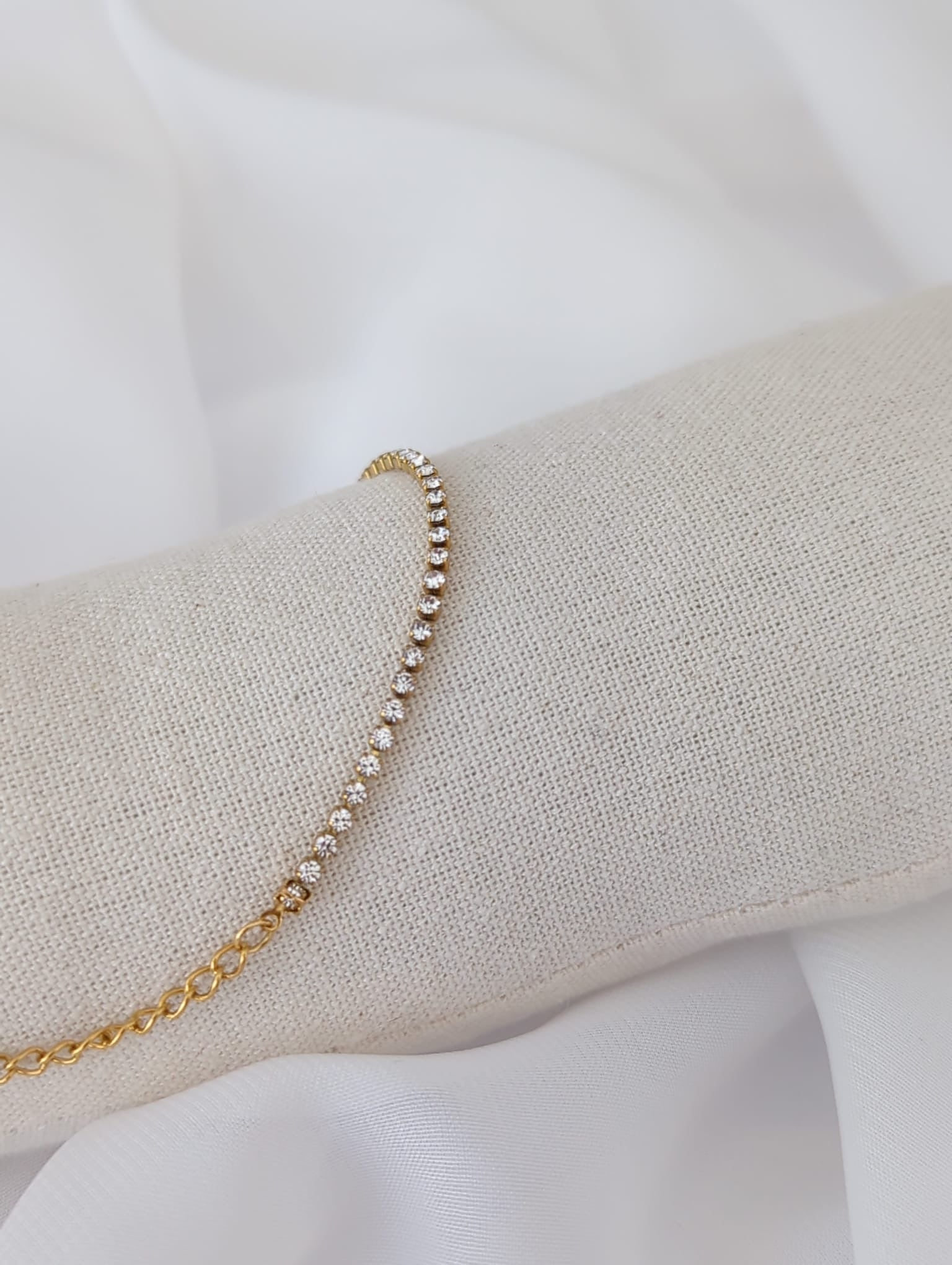 Collier doré en acier inoxydable avec des strass