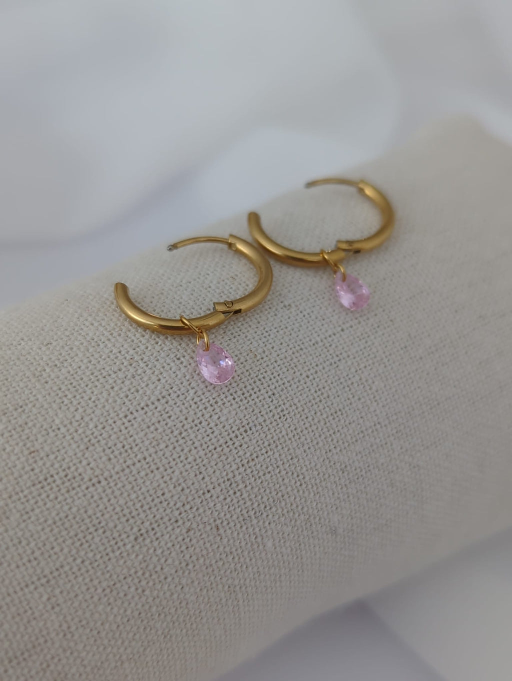 Boucles d'oreilles en acier inoxydable avec des zircons – 12 mm