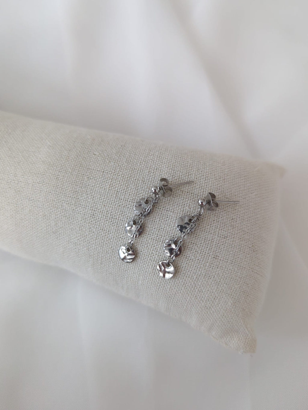 Boucles d'oreilles dorées ou argentées en acier inoxydable avec breloques rondes à motifs