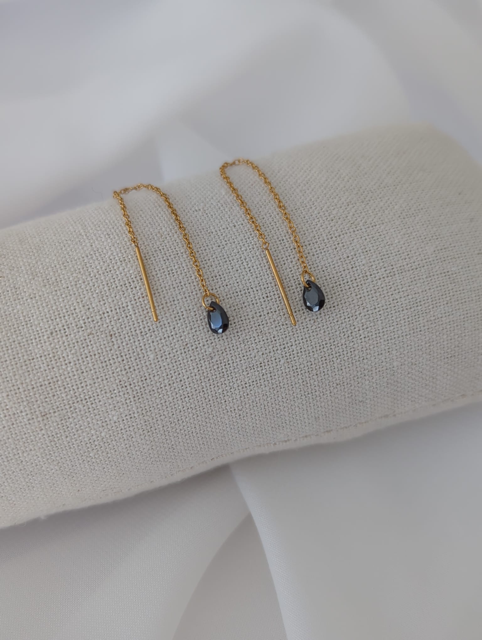 Boucles d'oreilles pendantes en acier inoxydable doré avec zircons