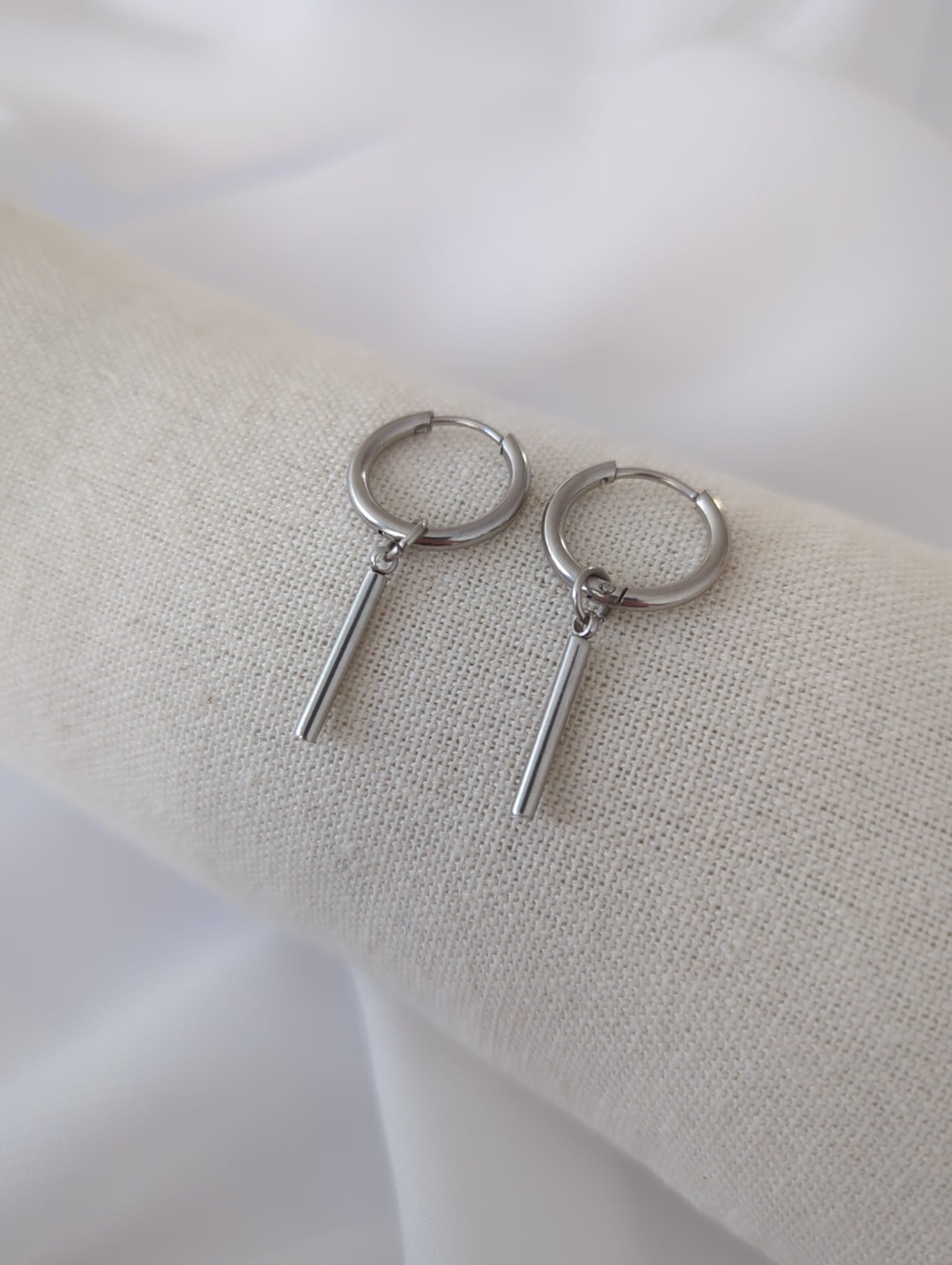 Boucles d'oreilles en acier inoxydable avec breloque dorée ou argentée - 12 mm