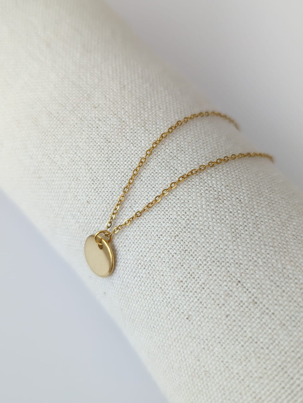 Collier en acier inoxydable doré ou argenté avec pendentif rond en acier