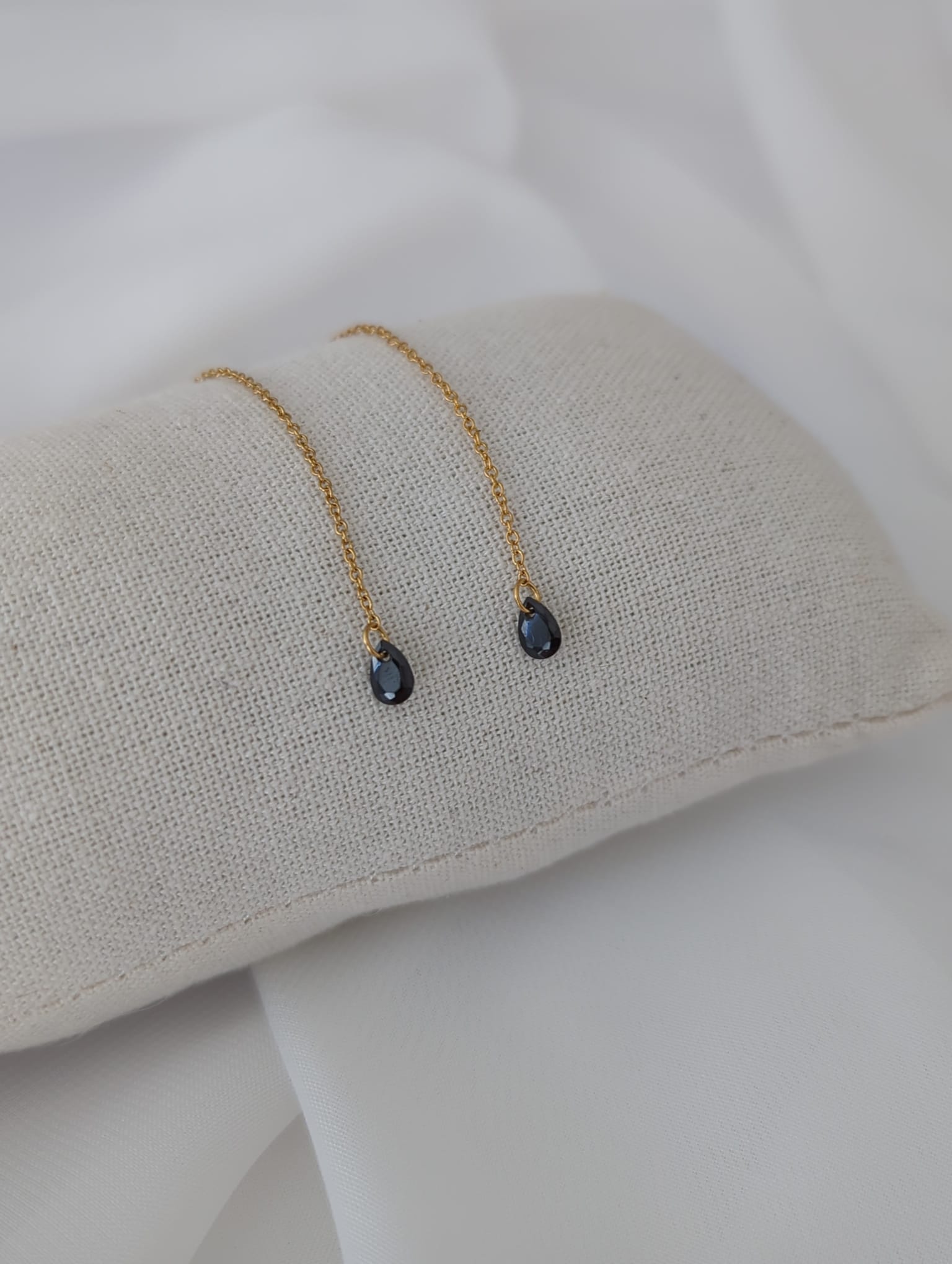 Boucles d'oreilles pendantes en acier inoxydable doré avec zircons