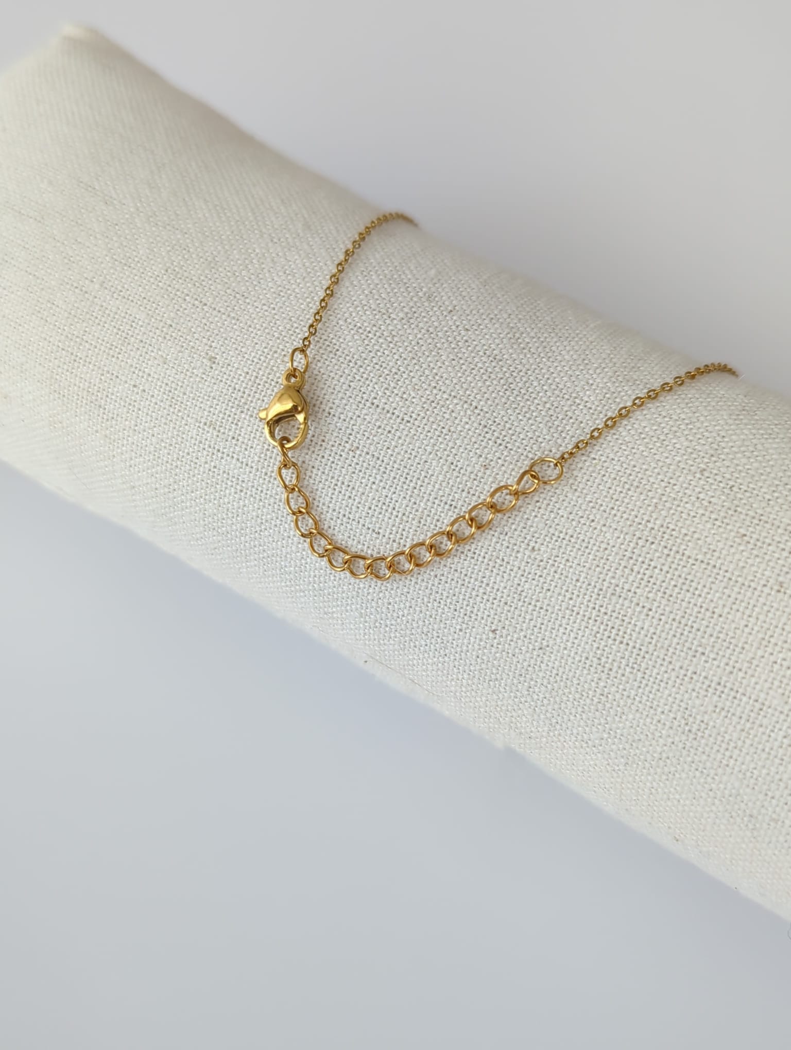Collier en acier inoxydable doré ou argenté avec pendentif rond en acier