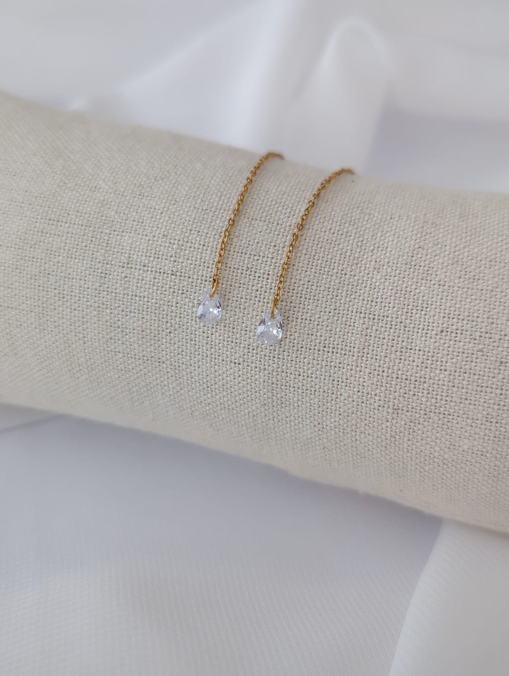 Boucles d'oreilles pendantes en acier inoxydable doré avec zircons