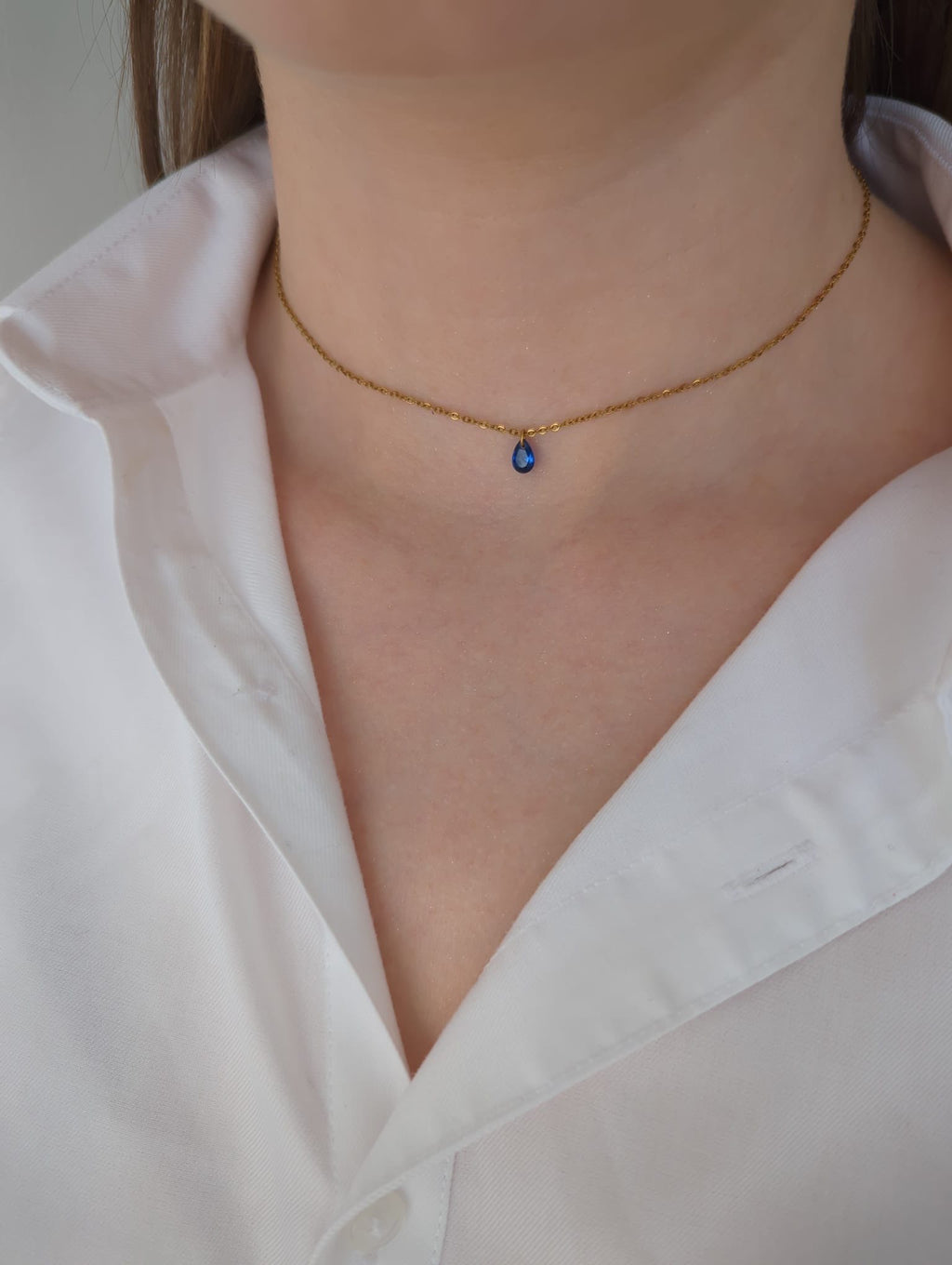 Collier doré en acier inoxydable avec zircon