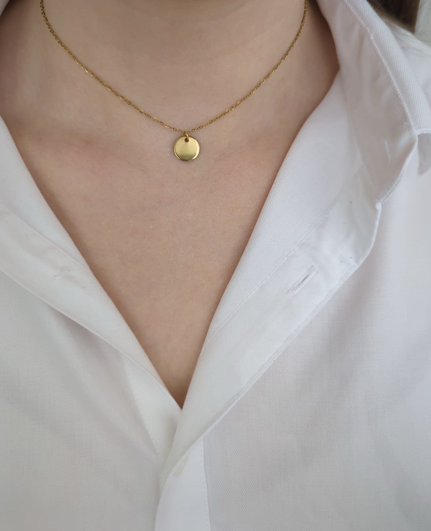 Collier en acier inoxydable doré ou argenté avec pendentif rond en acier