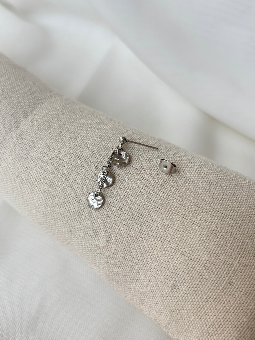 Boucles d'oreilles dorées ou argentées en acier inoxydable avec breloques rondes à motifs