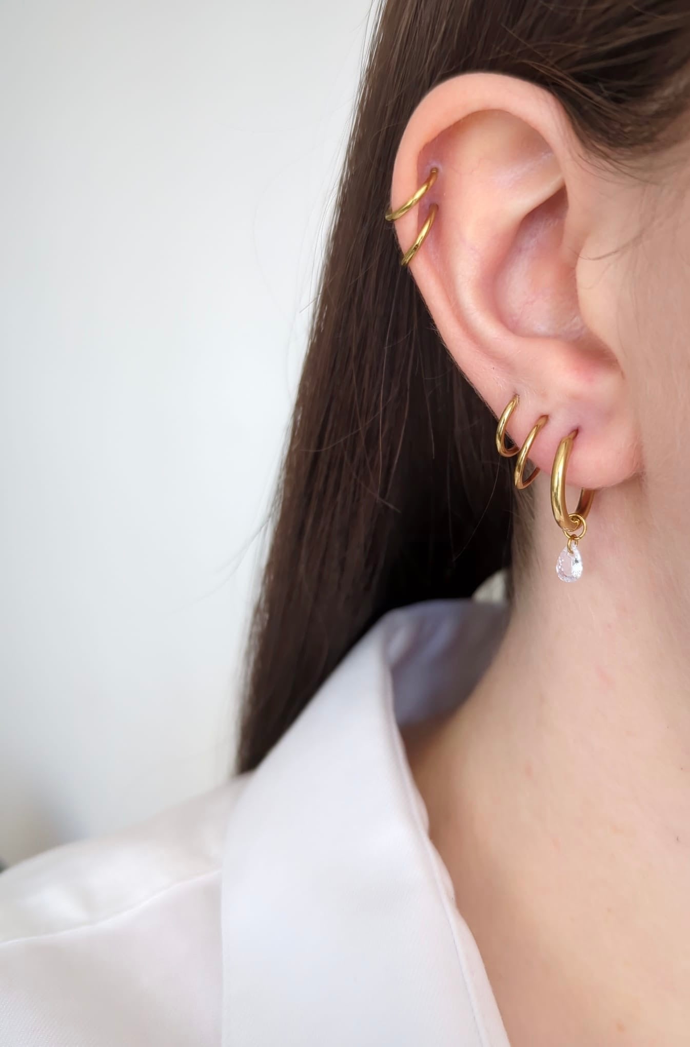 Boucles d'oreilles en acier inoxydable avec des zircons – 12 mm