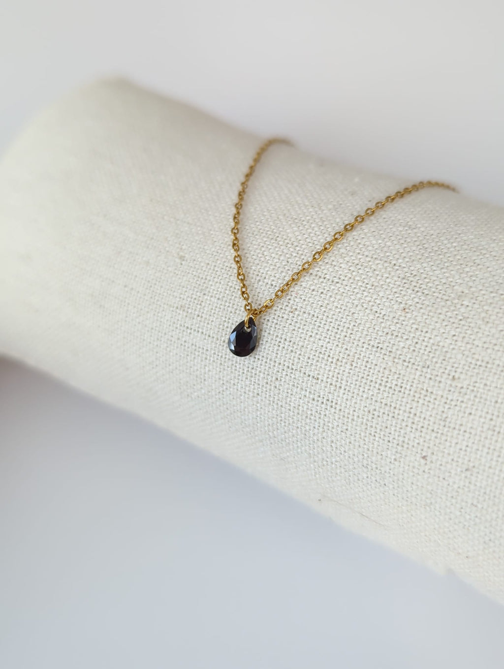 Collier doré en acier inoxydable avec zircon