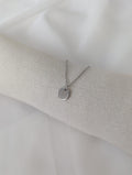 Collier en acier inoxydable doré ou argenté avec pendentif rond en acier