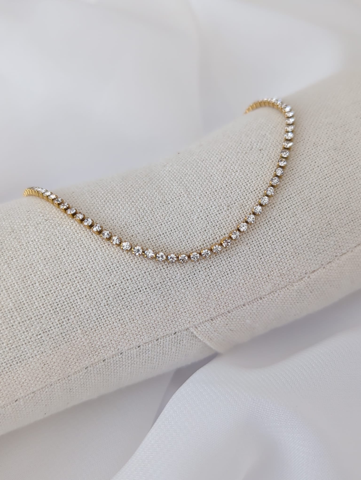 Collier doré en acier inoxydable avec des strass