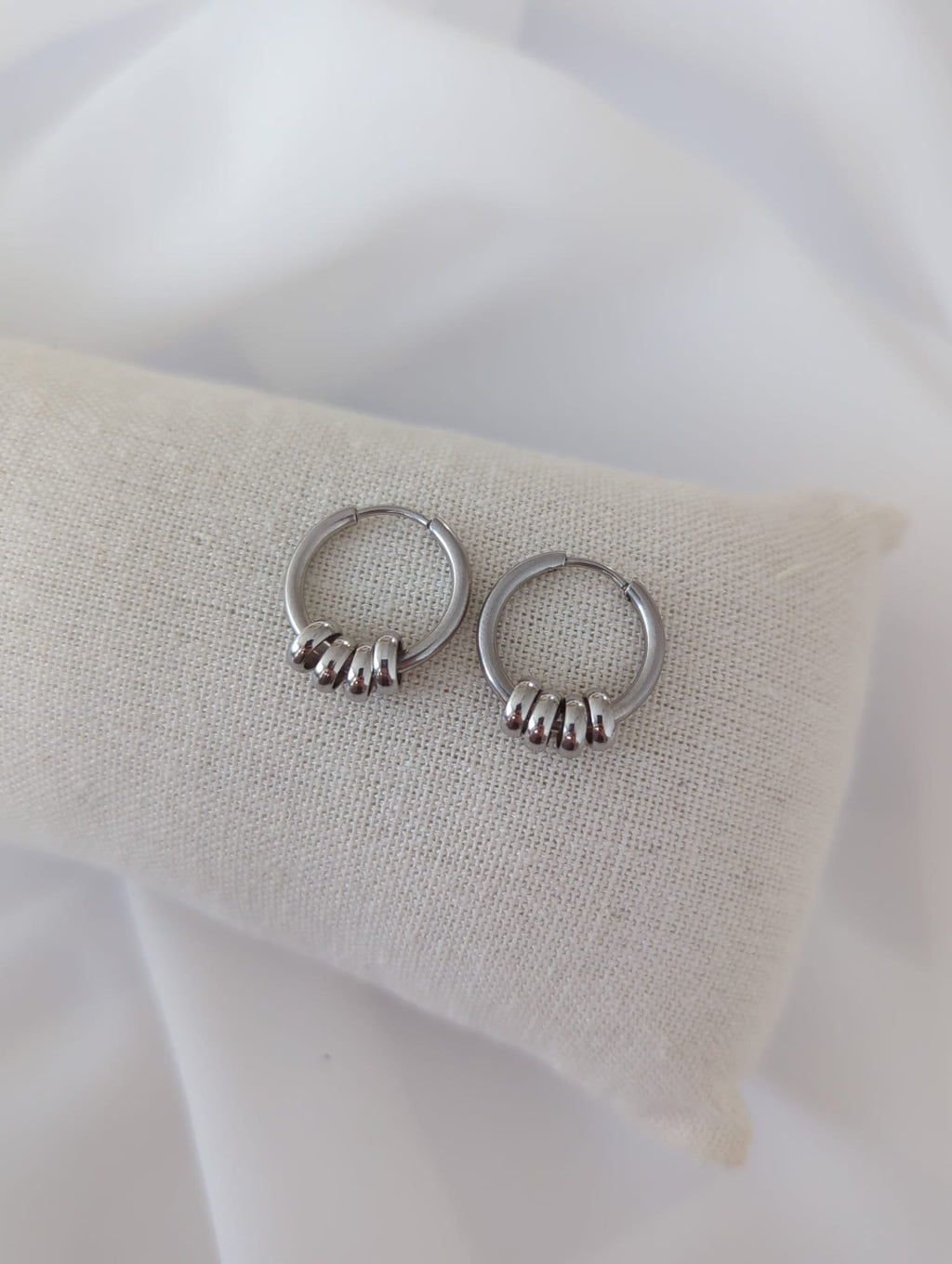 Boucles d'oreilles en acier inoxydable avec breloques anneaux dorées ou argentées - 14 mm
