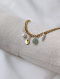 Bracelet doré en acier inoxydable avec perle d'eau douce, pierre aventurine et breloques